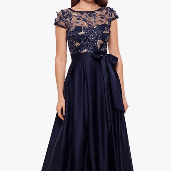 Xscape Embroidered Cap Sleeve with Ballgown Skirt sz 6 - Picture 1 of 5